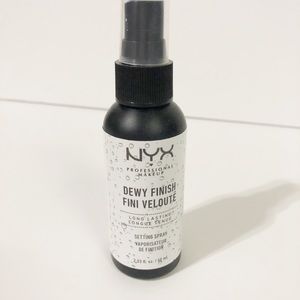 🌸New🌸NYX Dewy Finish Setting Spray